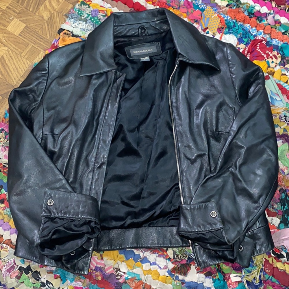 90s VINTAGE Banana Republic leather zip jacket with snap sleeves